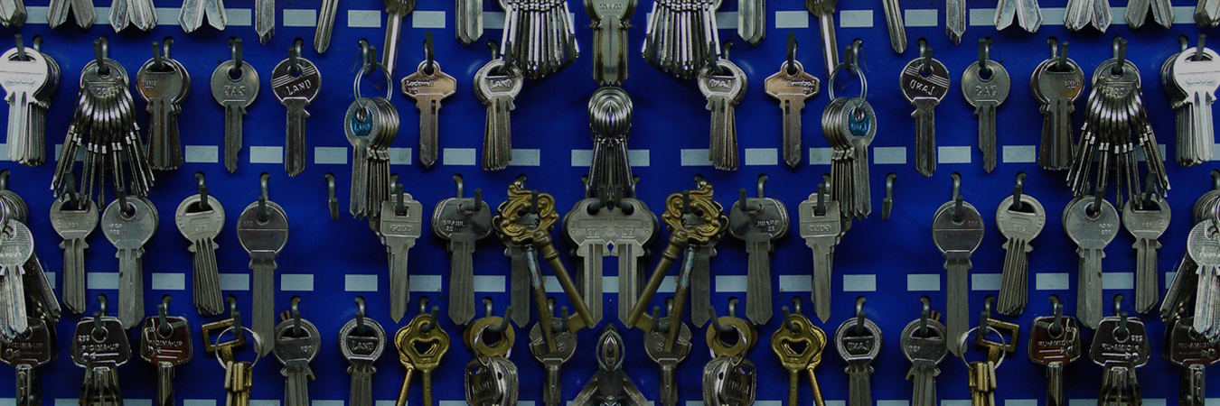 858 Locksmiths